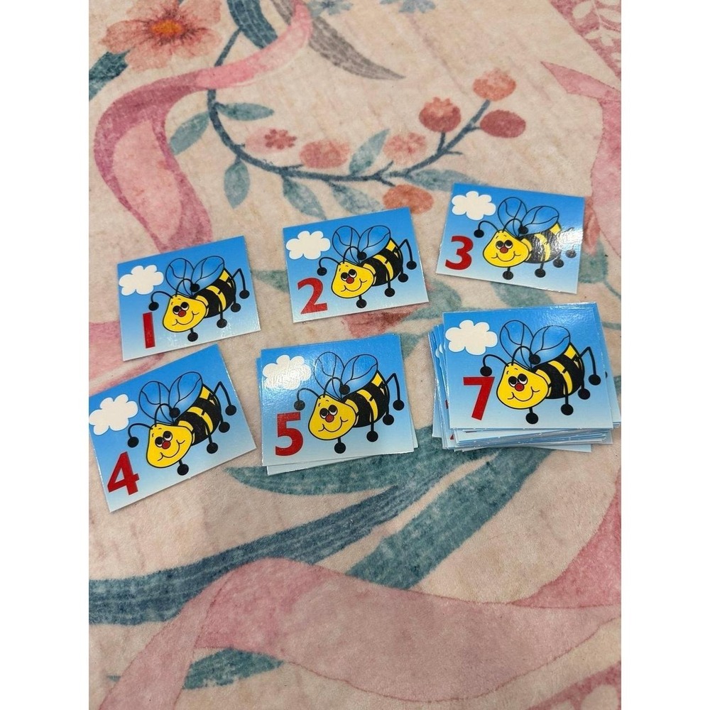 Vintage 90's Bee calendar numbers